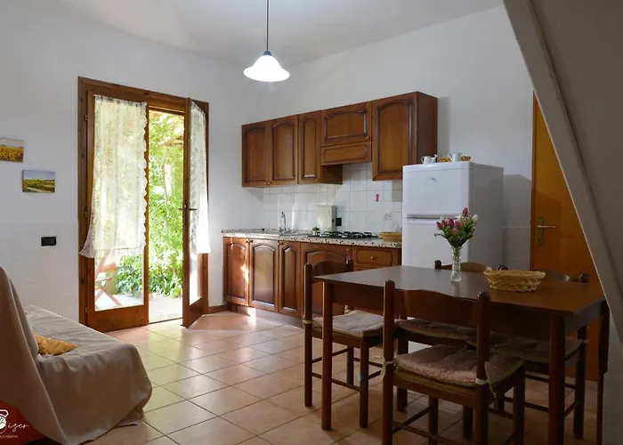 Casa * Montescudaio