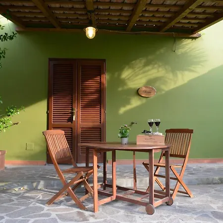 Casa Apartment Montescudaio